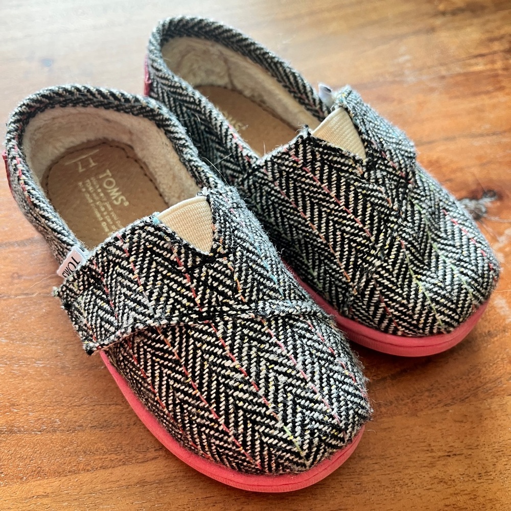 Toms Black and Pink Moccasins with Elastic Goring
